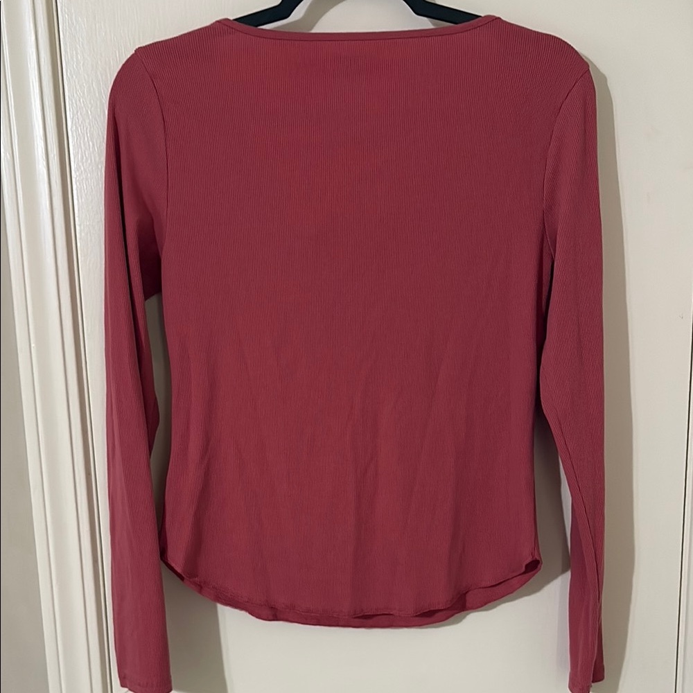 Old Navy Red Long Sleeve Tee - Picture 3 of 3